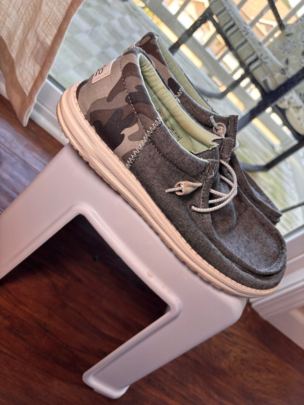 Hey Dude Wally Funk Men’s Size 10 Camo Brown Gray Slip On Shoes